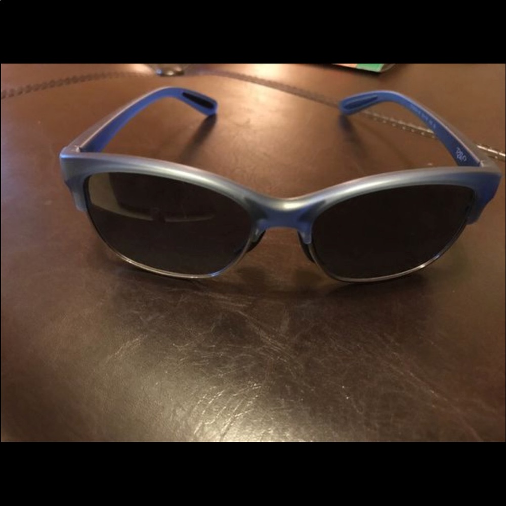 Oakley’s Women’s